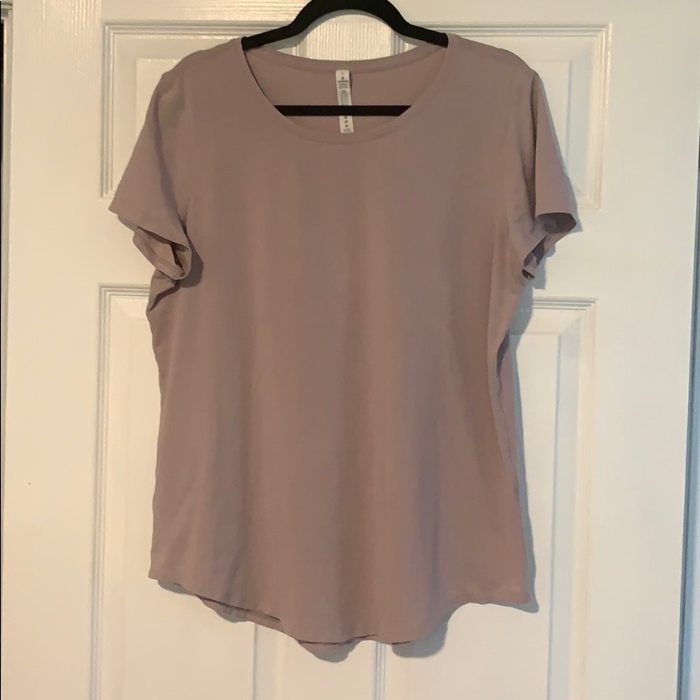 Lululemon Purple t-shirt
